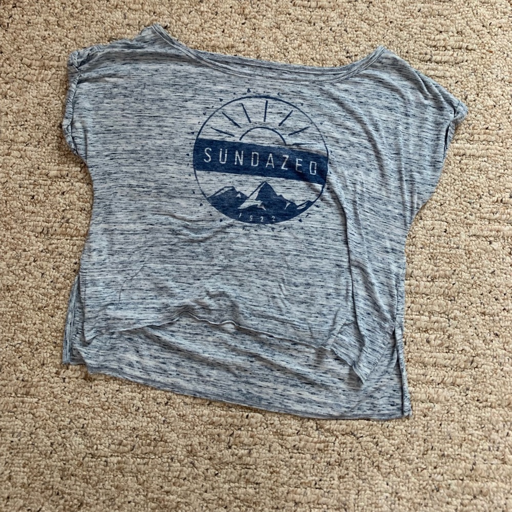 Hollister t-shirt